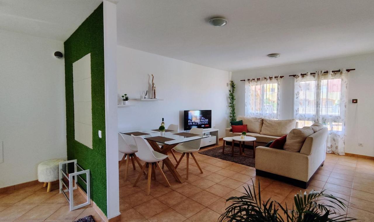 Tres Islas Apartment - 70 M2 Private Terrace コラレホ エクステリア 写真